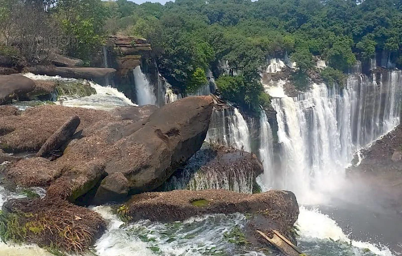 Quedas de Calandula em  Malanje