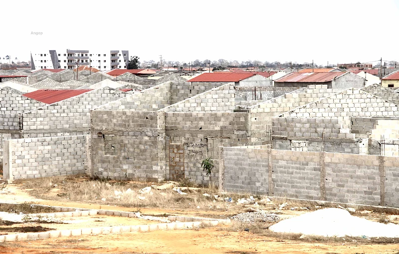 Obra do Projecto habitacional, Mizangala no Zango