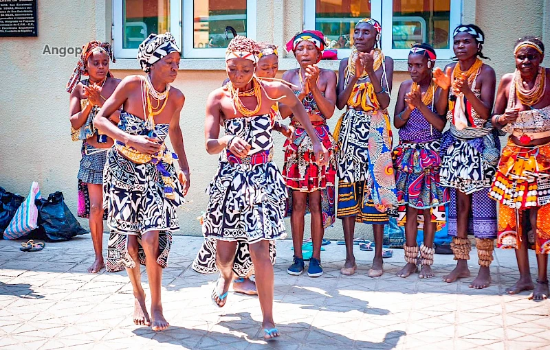 Dança tradicional "Ovindjomba"