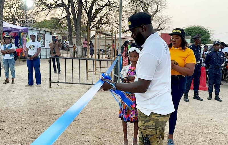 Aberta feira do Camucuio na província do Namibe