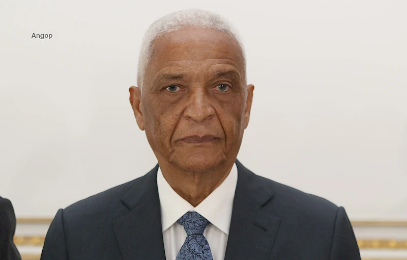 Embaixador cessante de Angola no Zimbabwe, Agostinho Tavares da Silva Neto