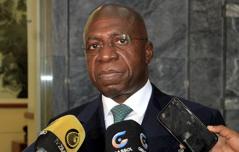 Ministro das Realações,Téte Antonio