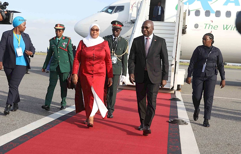Chegada da Presidente da Tanzânia, Samia Suluhu Hassan