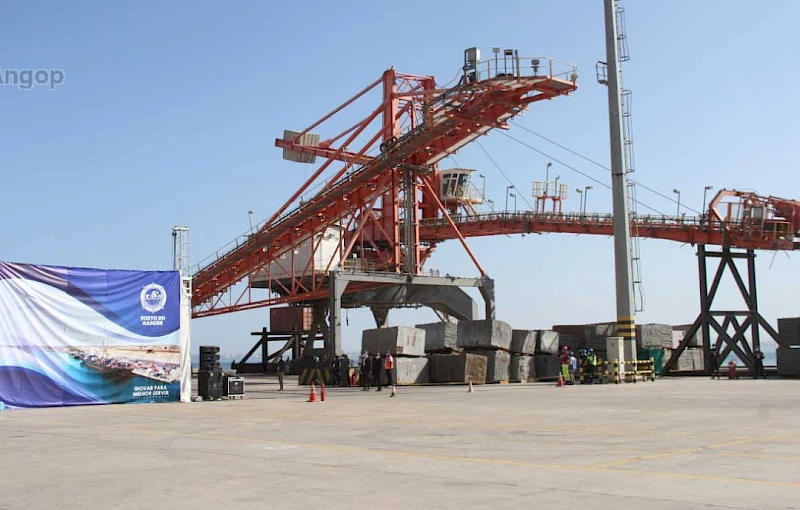 Porto Comercial do Namibe
